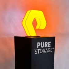 Présentoir lumineux PURE STORAGE