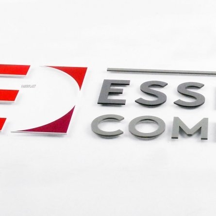 Plaque plexiglas corporatif ESSENTRA